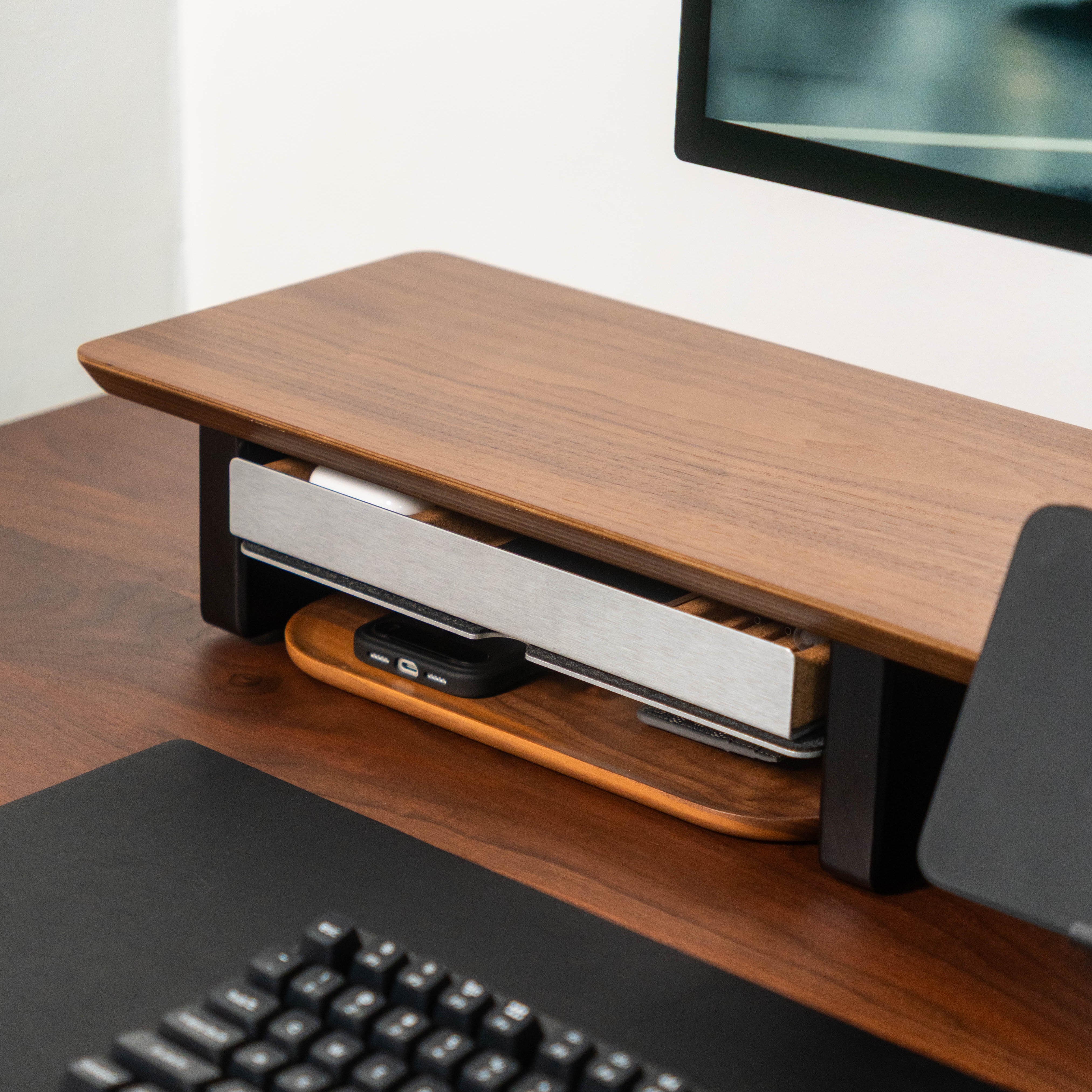 Desk Setup Cockpit | Walnut