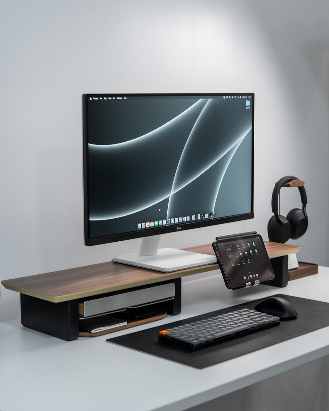 Desk Shelf Cockpit | Walnut